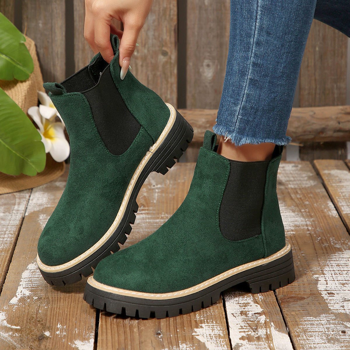 Women's Suede Chelsea Ankle Boots Elastic-Gore Tractor Lug-Sole